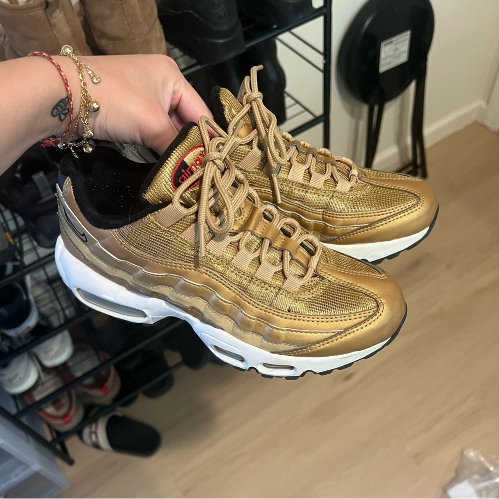 *MOVING SALE* Women Nike Air Max 97 in Gold, Sz 6.5
